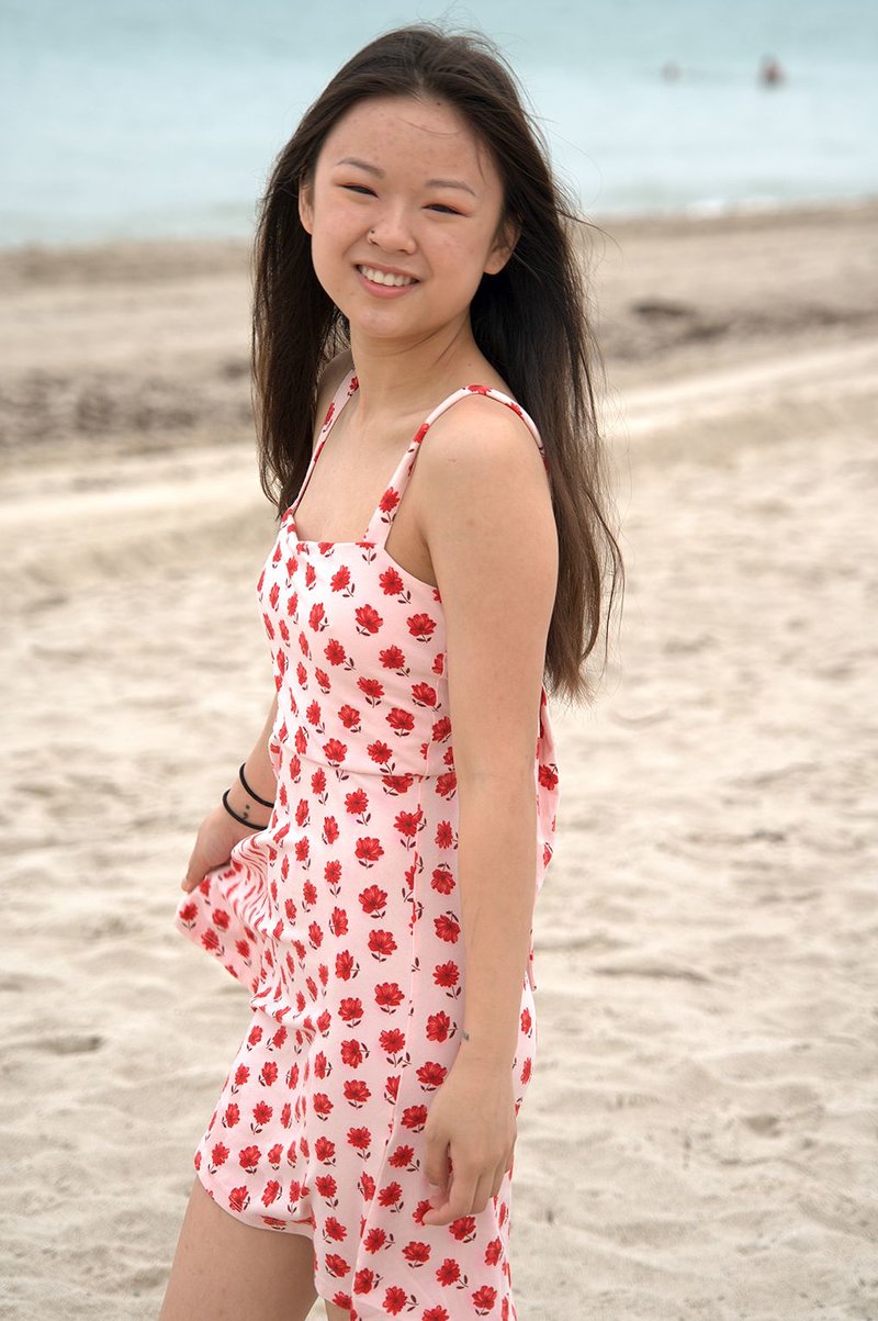 Елена, 24 года, 0 размер груди